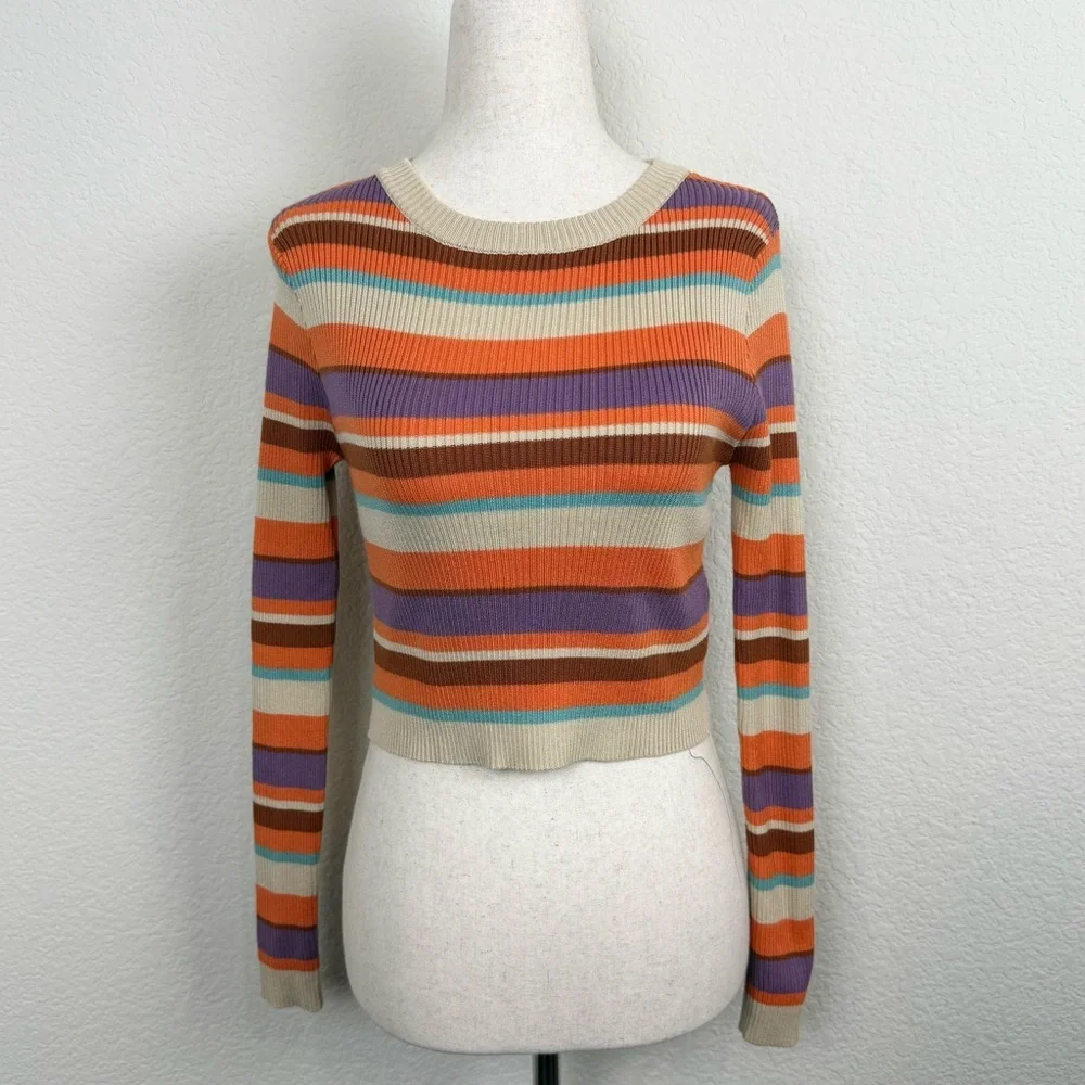 VRG GRL Striped Long Sleeve Cropped Knit Top‎ - Picture 2 of 11